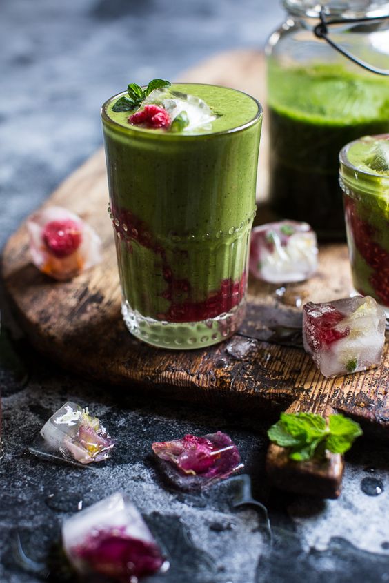 raspberry smash super green smoothie breakfast #healthy living #healthy food #beauty #trendypins