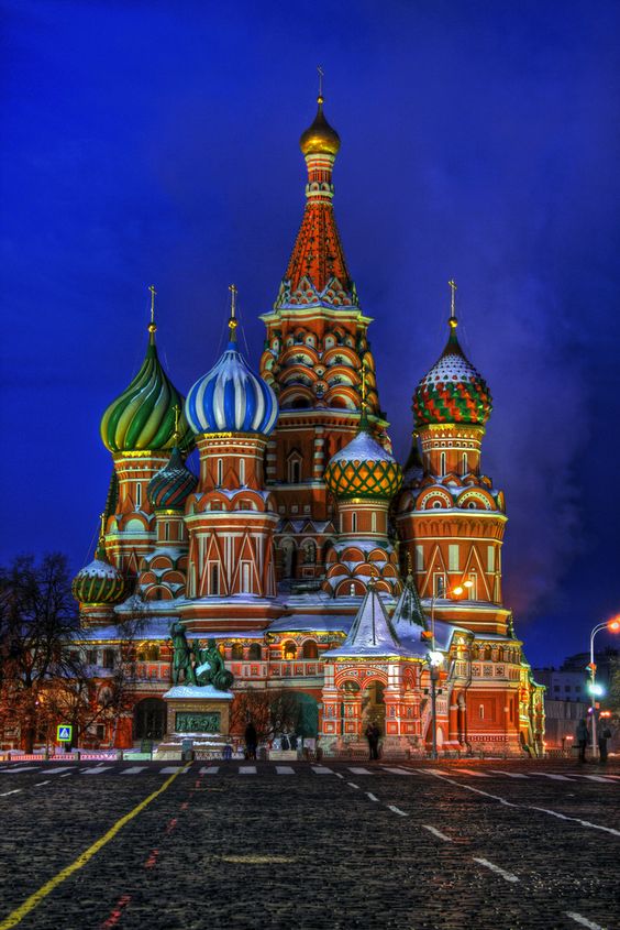 st basils cathedral moscow one of the most beautiful places in the world
