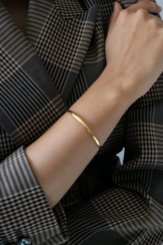 Gold Bangle #bracelets #fashion # jewelery #trendypins