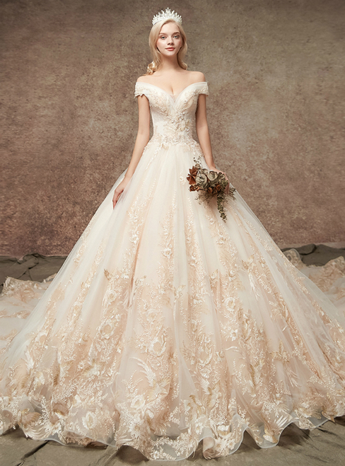 Wedding dress #dresses #fashion #trendypins