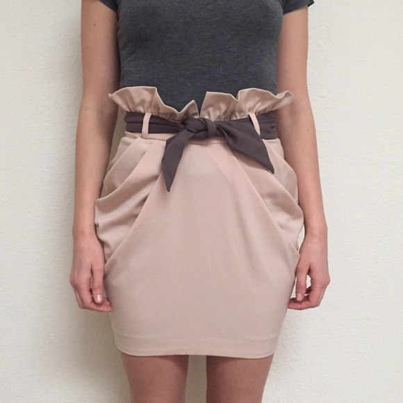 Tulip cowl skirt with a belt #skirt #fashion #trendypins