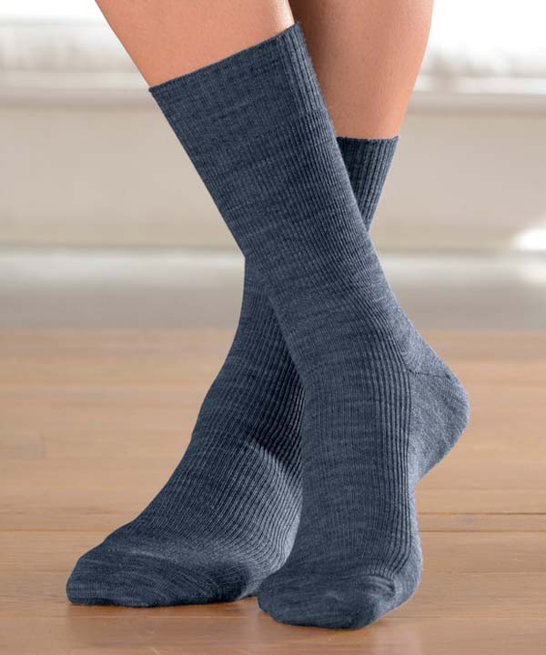 Calf length socks Trendy Pins