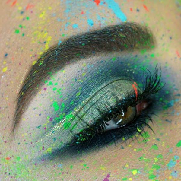 St. Patrick's Day Makeup Arty Rainbow Splat #beauty #makeup #St. Patrick's Day makeup #trendypins