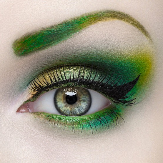 St. Patrick's Day Makeup Green Eyebrow #beauty #makeup #St. Patrick's Day makeup #trendypins