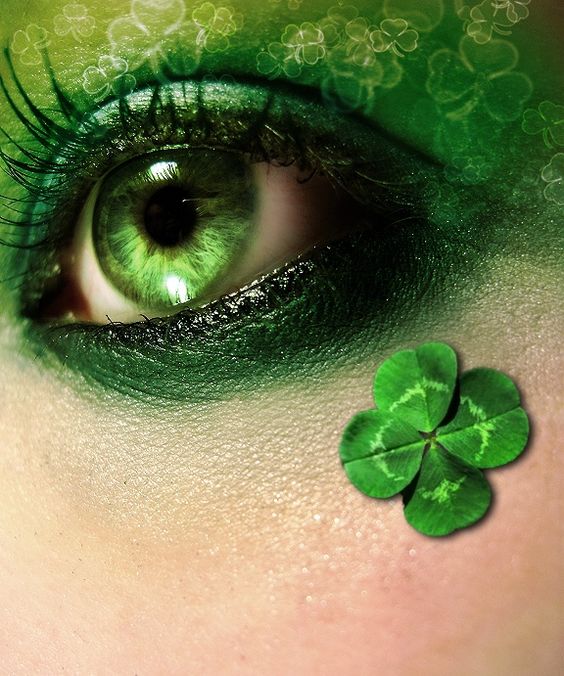 St. Patrick's Day Makeup Fifty Shades of Green #beauty #makeup #St. Patrick's Day makeup #trendypins