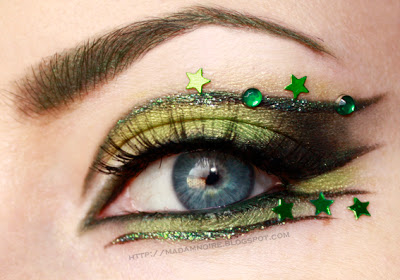 St. Patrick's Day Makeup Green With Stars #beauty #makeup #St. Patrick's Day makeup #trendypins