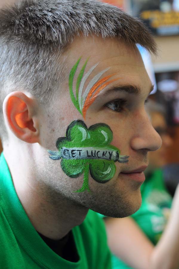 St. Patrick's Day Lucky Shamrock #St. Patrick's Day face painting #beauty #trendypins
