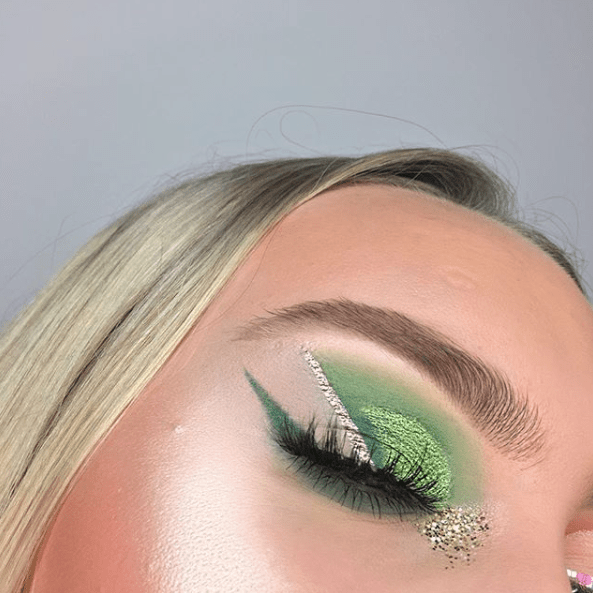 St. Patrick's Day Makeup Geometrically Silver & green #beauty #makeup #St. Patrick's Day makeup #trendypins