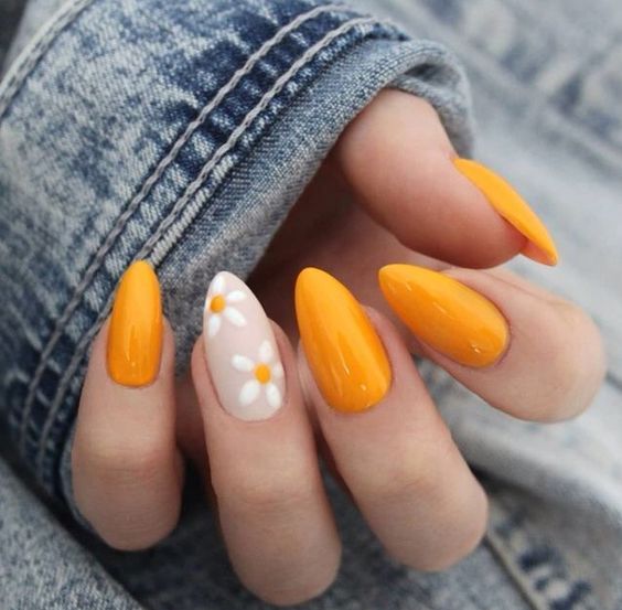 Bright Yellow Nails For Summer #nails #beauty #trendypins