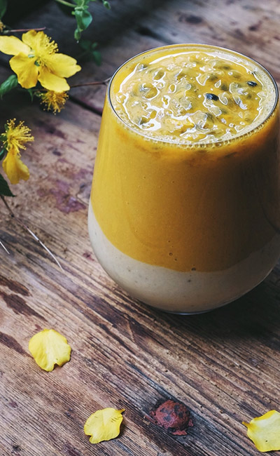 Peach, Passion Fruit, And Flax Seeds Smoothie #smoothies #healthy living #healthy smoothies #trendypins