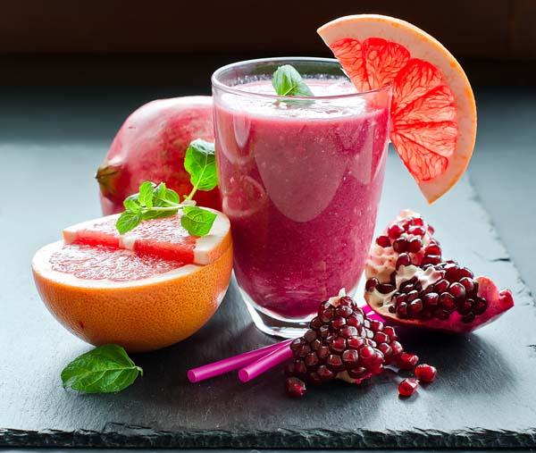 Pomegranate, Tangerine, And Ginger Smoothie #smoothies #healthy living #healthy smoothies #trendypins