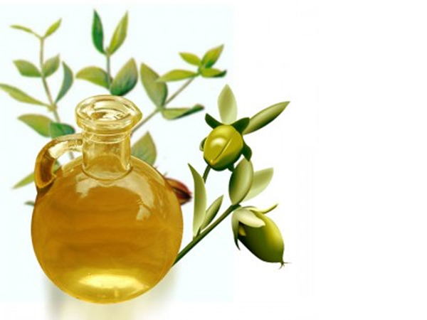 Jojoba Oil To Get Rid Of Dark Circles Under Eyes #dark circles under eyes #beauty #trendypins