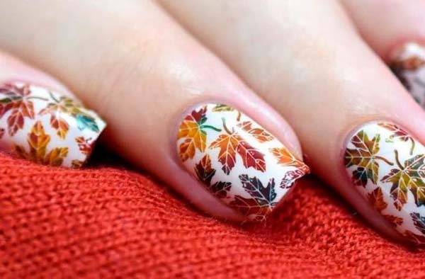 Autumn Leaves In Brownish-Red On White Matte Nail Polish #nails #fall nails #beauty #trendypins