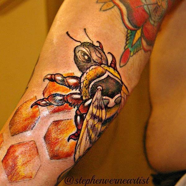 Bee in a Neo-traditional Style #bee tattoos #tattoo #beauty #trendypins 