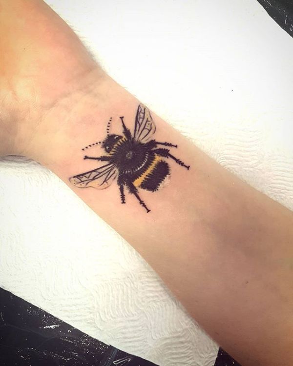 Cute and Realistic Honeybee Tattoo #bee tattoos #tattoo #beauty #trendypins 