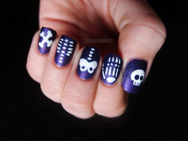 Easy Sparkly Skeletons For Halloween Nails #Halloween #nails #trendypins
