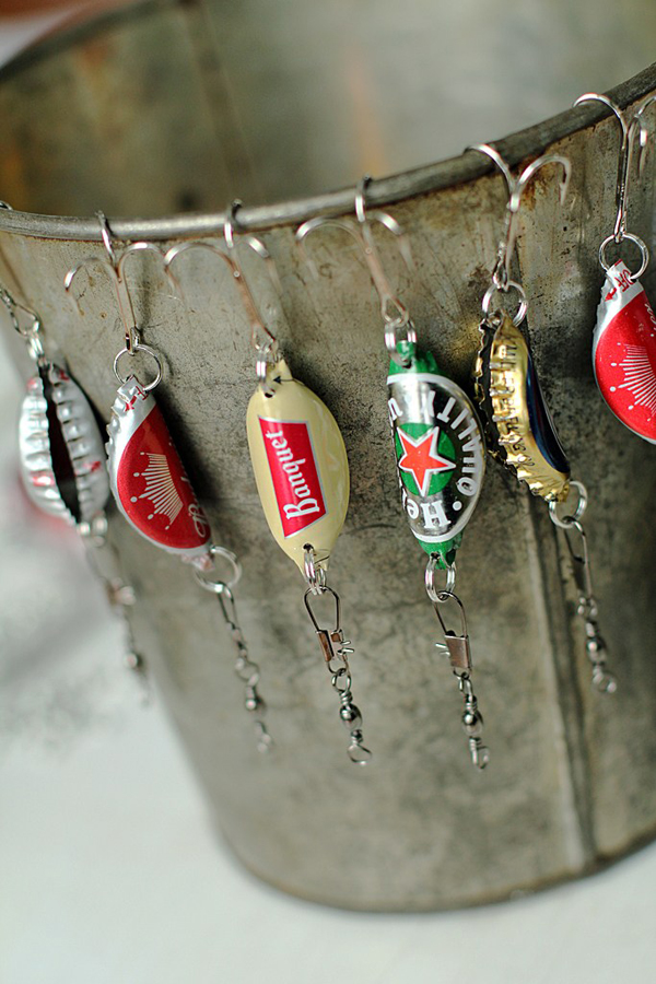 Bottle Cap Fishing Lures #DIY #Christmas #gifts #trendypins