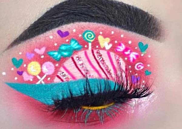 Candy Christmas Makeup #Christmas #makeup #beauty #trendypins