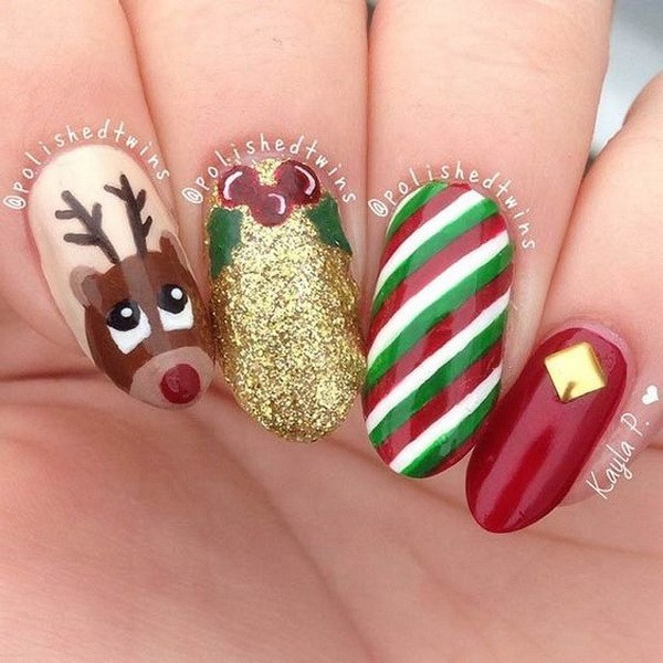 Christmas Colored Nails with a Reindeer #Christmas #nails #trendypins