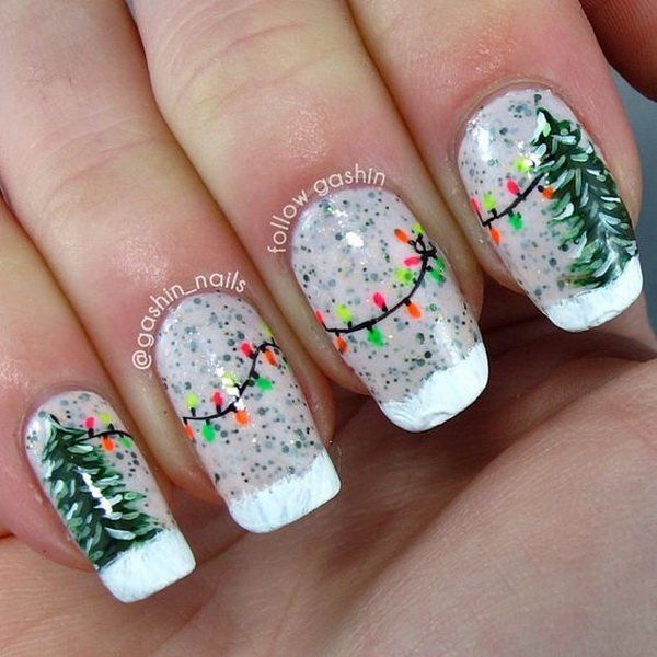 Christmas Tree and String Lights Nail Design #Christmas #nails #trendypins