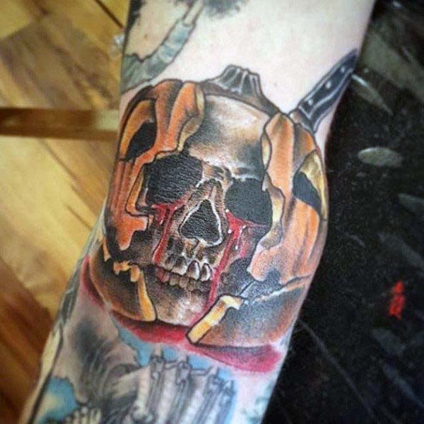  Cracked Jack O'lantern With a Skull Underneath #Halloween #tattoos #trendypins