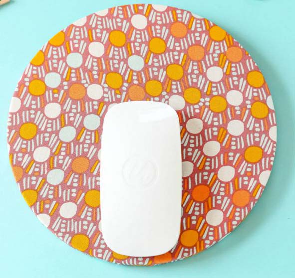 DIY Fabric Mouse Pad #DIY #Christmas #gifts #trendypins