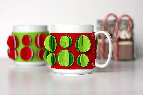 DIY Felt Mug Cozy #DIY #Christmas #gifts #trendypins
