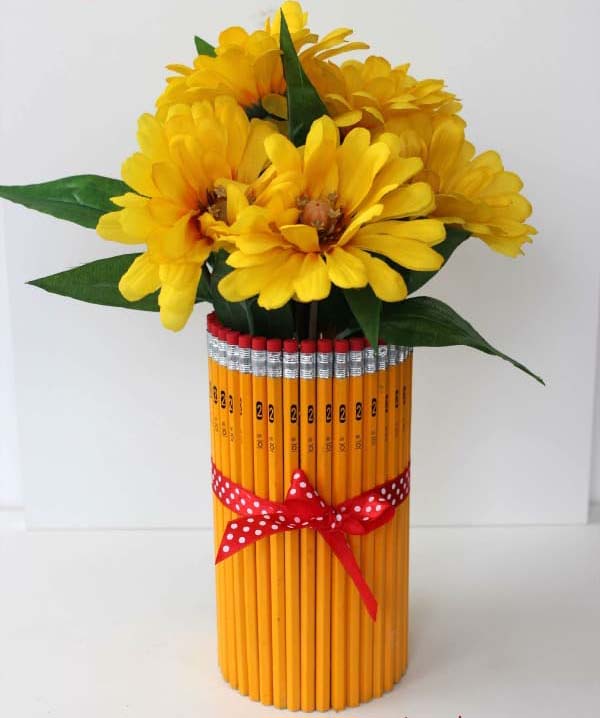 DIY Pencil Vase #DIY #Christmas #gifts #trendypins