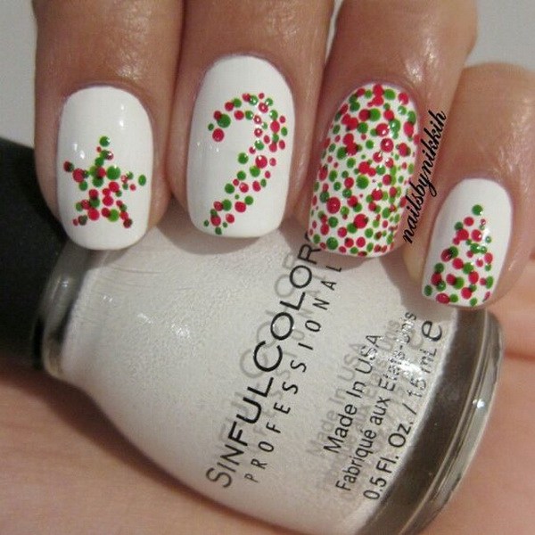 Dotted Christmas Nail Design #Christmas #nails #trendypins