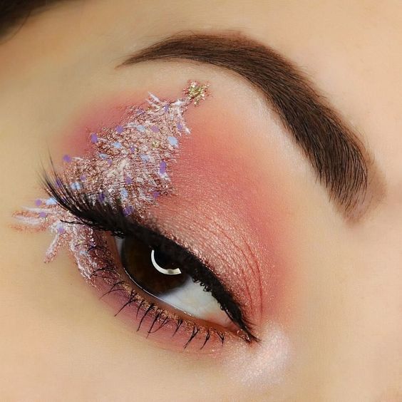 Glitter-Arbol de Navidad sobre Base Rosa #Navidad #makeup #beauty #trendypins