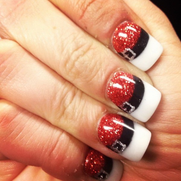 Glittering Nails with Santa Claus' Belt #Christmas #nails #trendypins