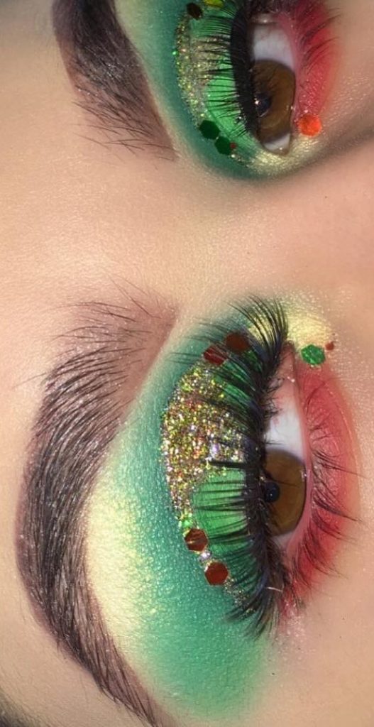 Gold Green Eyelid with Red Points #Christmas #makeup #beauty #trendypins