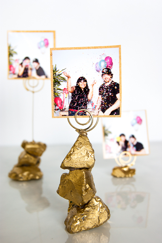 Golden Nugget Photo Holder #DIY #Christmas #gifts #trendypins