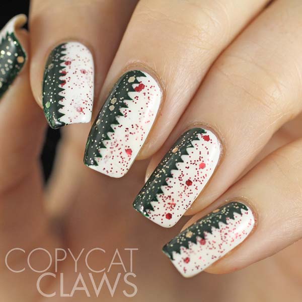 Green Christmas Tree Zig Zag Christmas Nails #Christmas #nails #trendypins