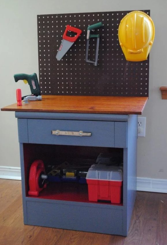 Workbench for Kids #DIY #Christmas #gifts #trendypins