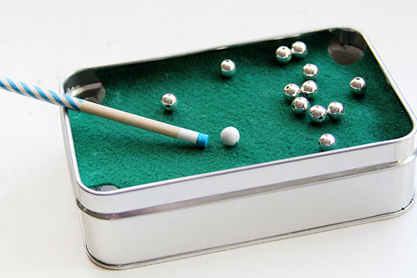Mini Pool Table in a Tin #DIY #Christmas #gifts #trendypins