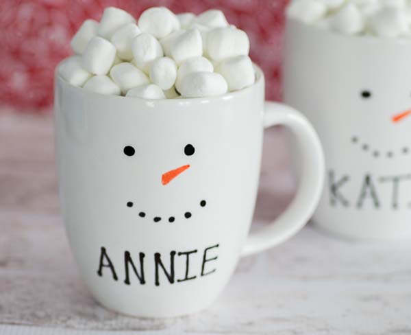 Personalized Snowman Mugs #DIY #Christmas #gifts #trendypins