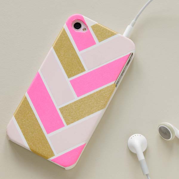 Herringbone Cell Phone Cover #DIY #Christmas #gifts #trendypins