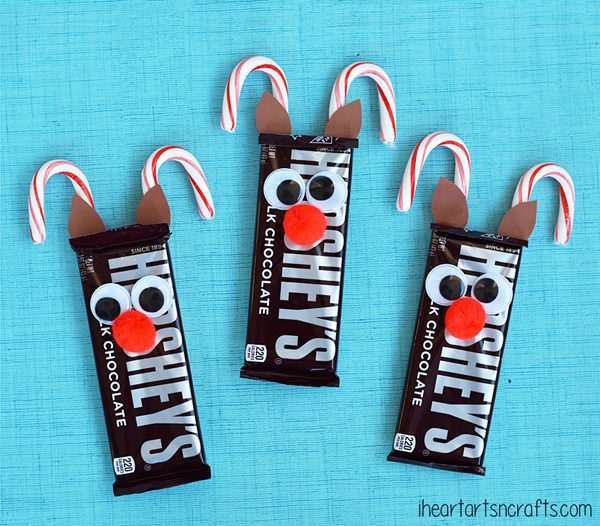 Rudolph Reindeer Candy Bars #DIY #Christmas #gifts #trendypins