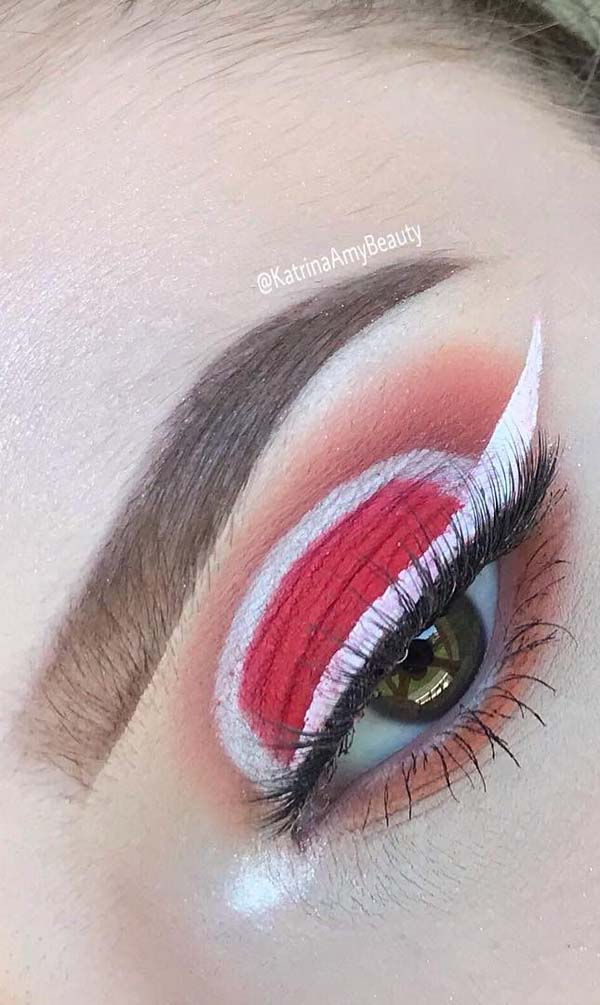 Santa's Hat Eyelid #Christmas #makeup #beauty #trendypins