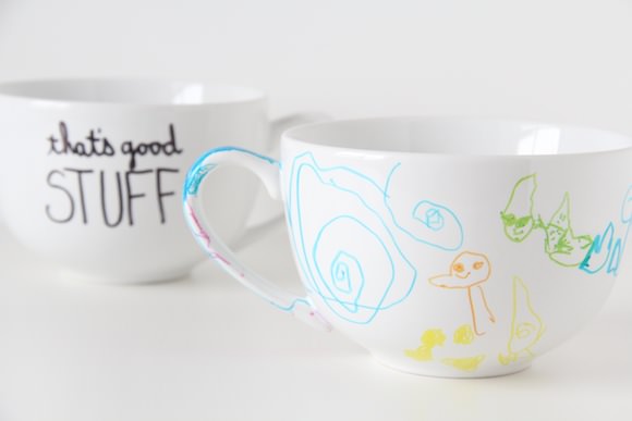 Sharpie Mugs with Personalized Message #DIY #Christmas #gifts #trendypins