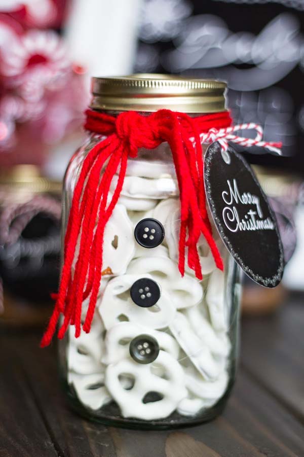 Snowman Mason Jar #DIY #Christmas #gifts #trendypins
