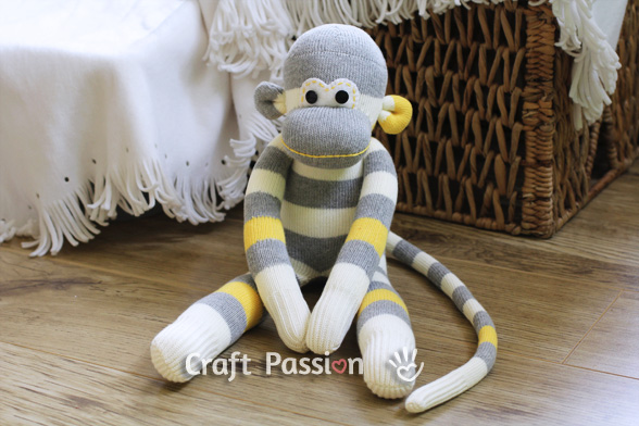 Sock Monkey #DIY #Christmas #gifts #trendypins