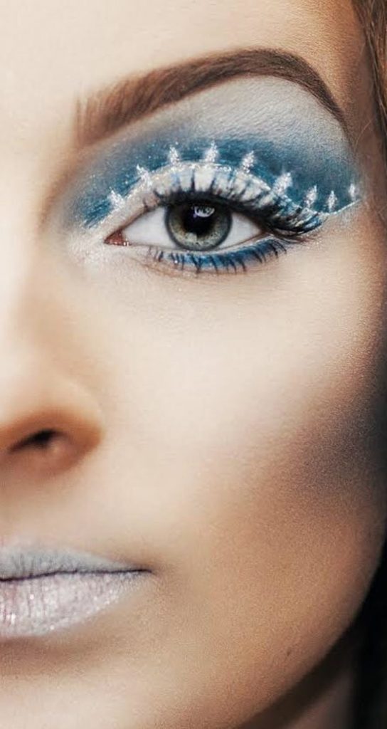 Winter Eye Makeup And Frozen Lips #Christmas #makeup #beauty #trendypins