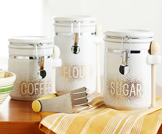 DIY Dot Art Canisters #DIY #Christmas #gifts #trendypins