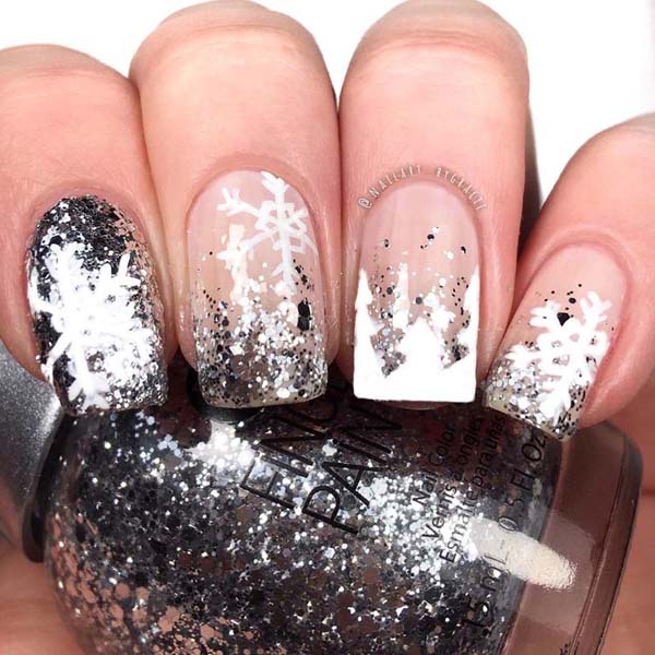 Glitter Snowflake Christmas Nails #Christmas #nails #trendypins