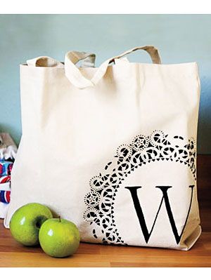 DIY Gift - Monogrammed Tote #DIY #Christmas #gifts #trendypins