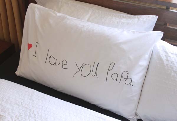 “I Love You” Pillowcase #DIY #Christmas #gifts #trendypins