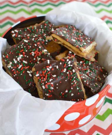 20 Minute Christmas Crack #Christmas #candy #recipes #trendypins