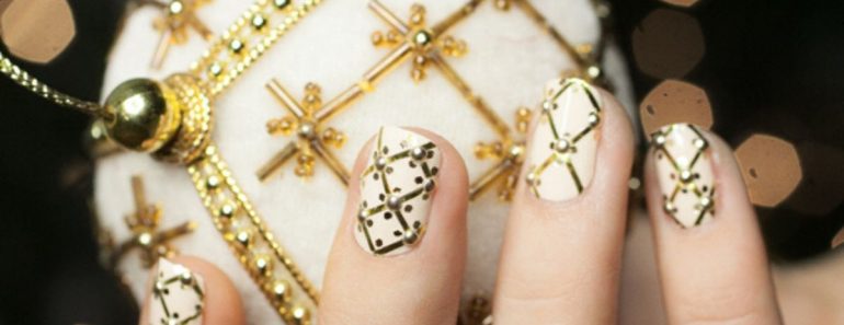Christmas Nails with Gold Rhinestones and Sequins